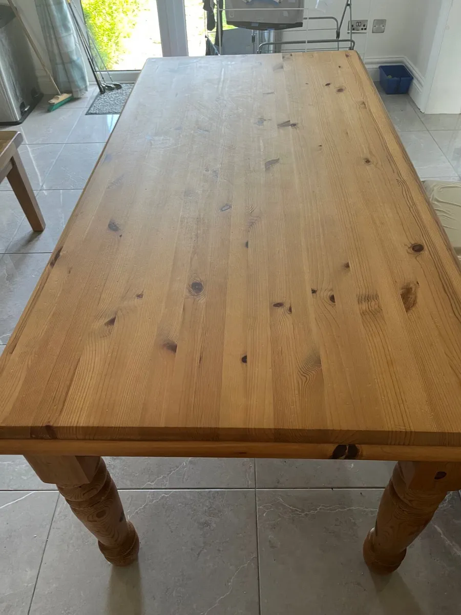 Kitchen Table, Bench and 3 chairs - Image 2