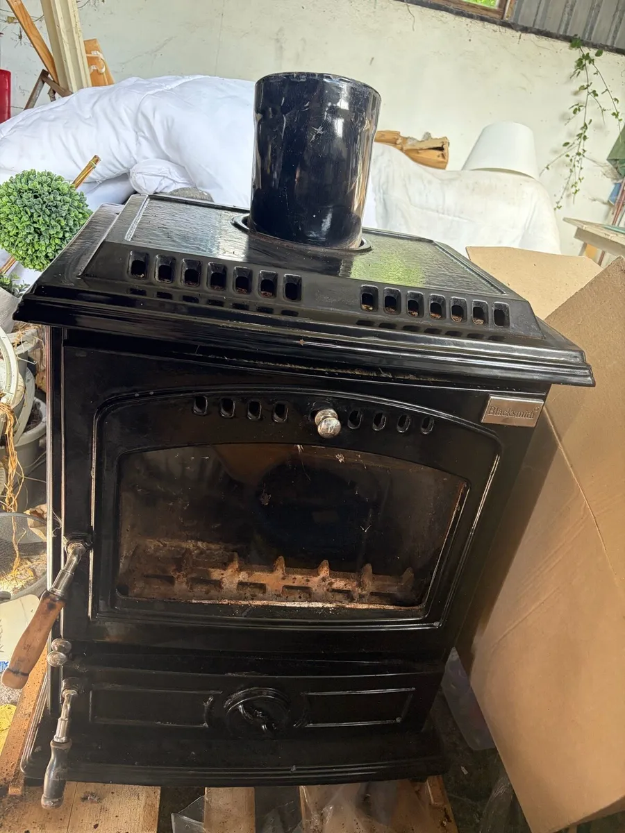 Blacksmith 8kw back boiler stove - Image 4