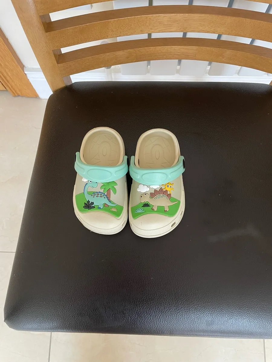 Boys crocs - Image 3