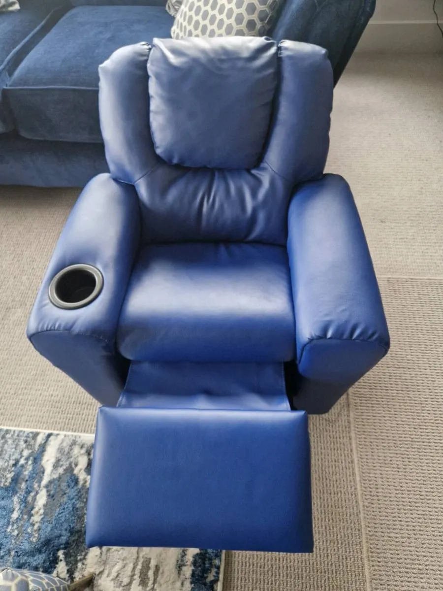 Kids Reclining Armchair - Image 1