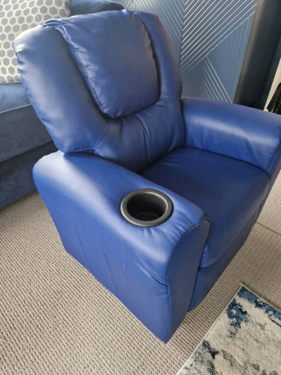 Kids Reclining Armchair - Image 3