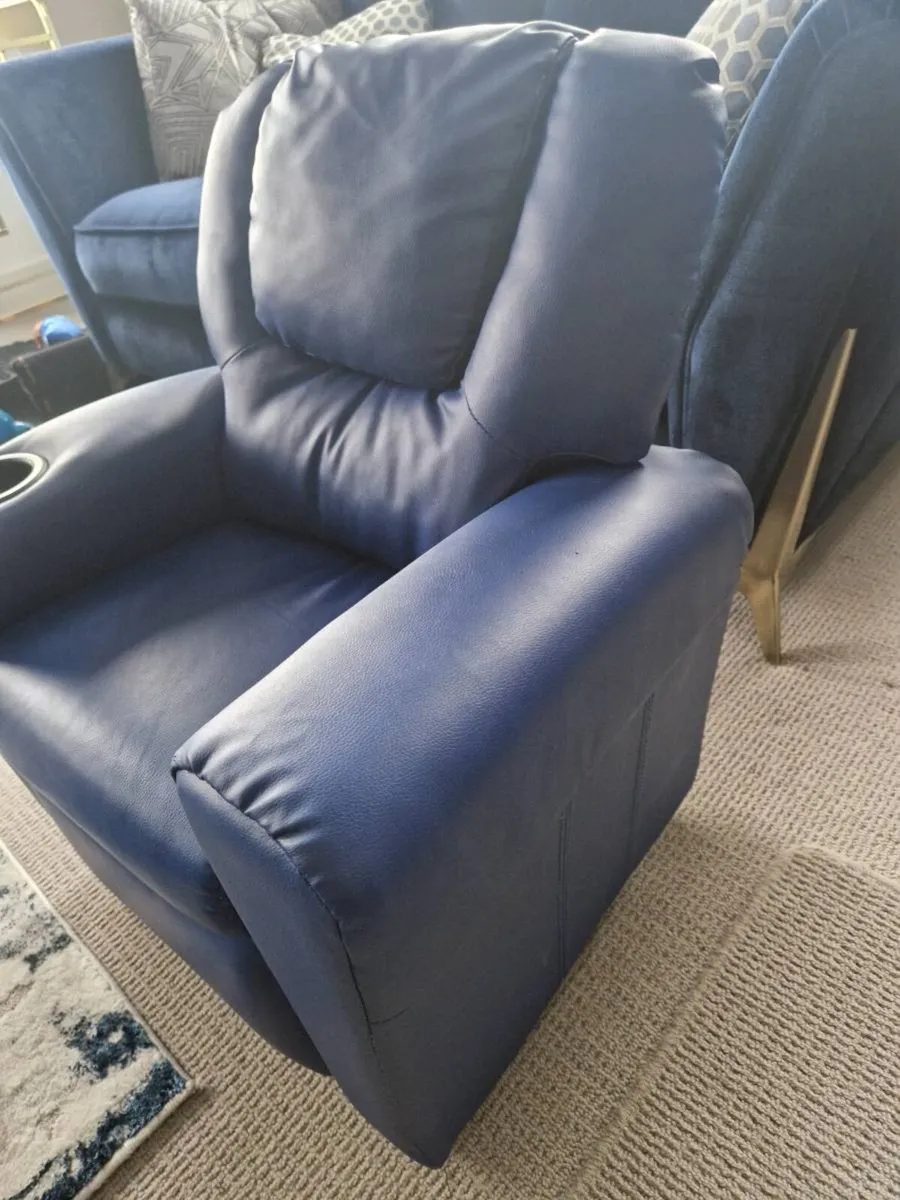Kids Reclining Armchair - Image 4