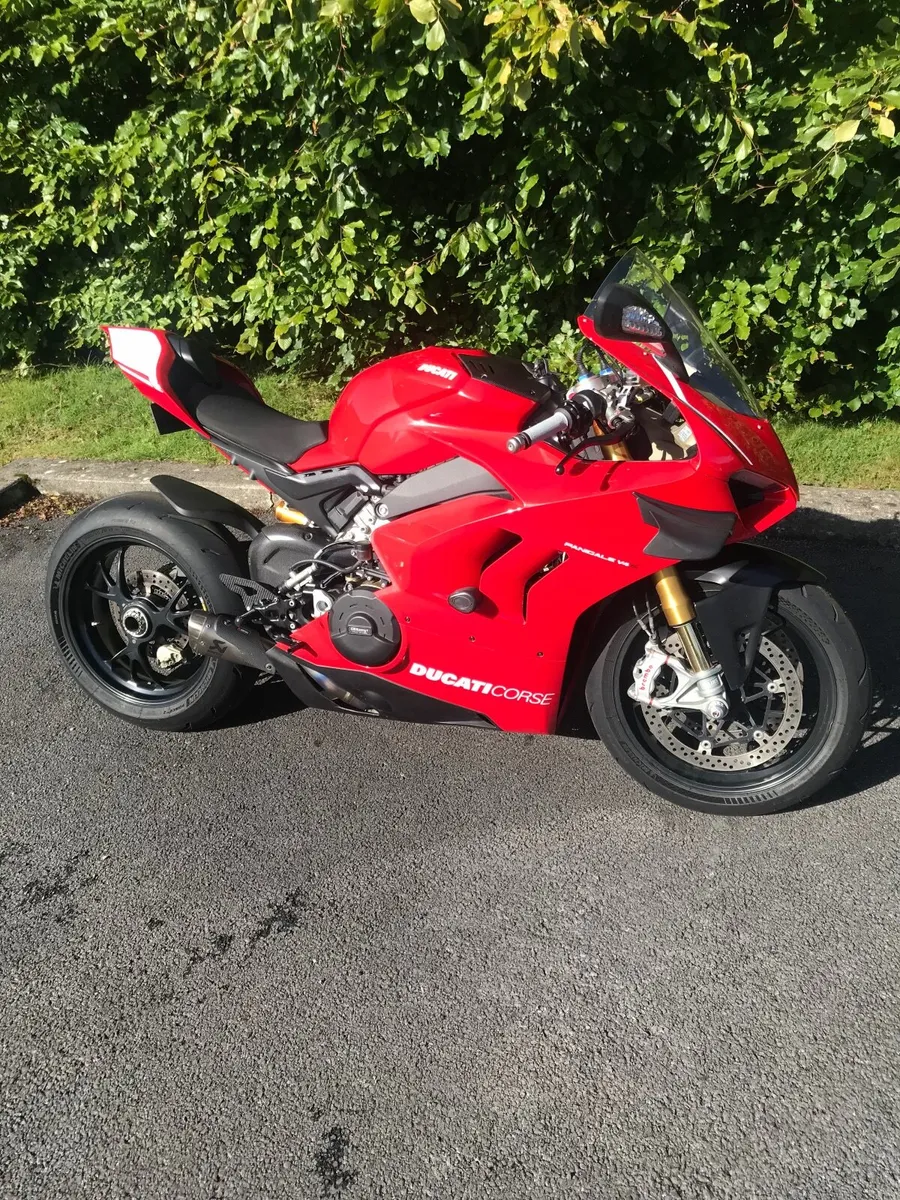 DUCATI Panigale V4S - Image 2