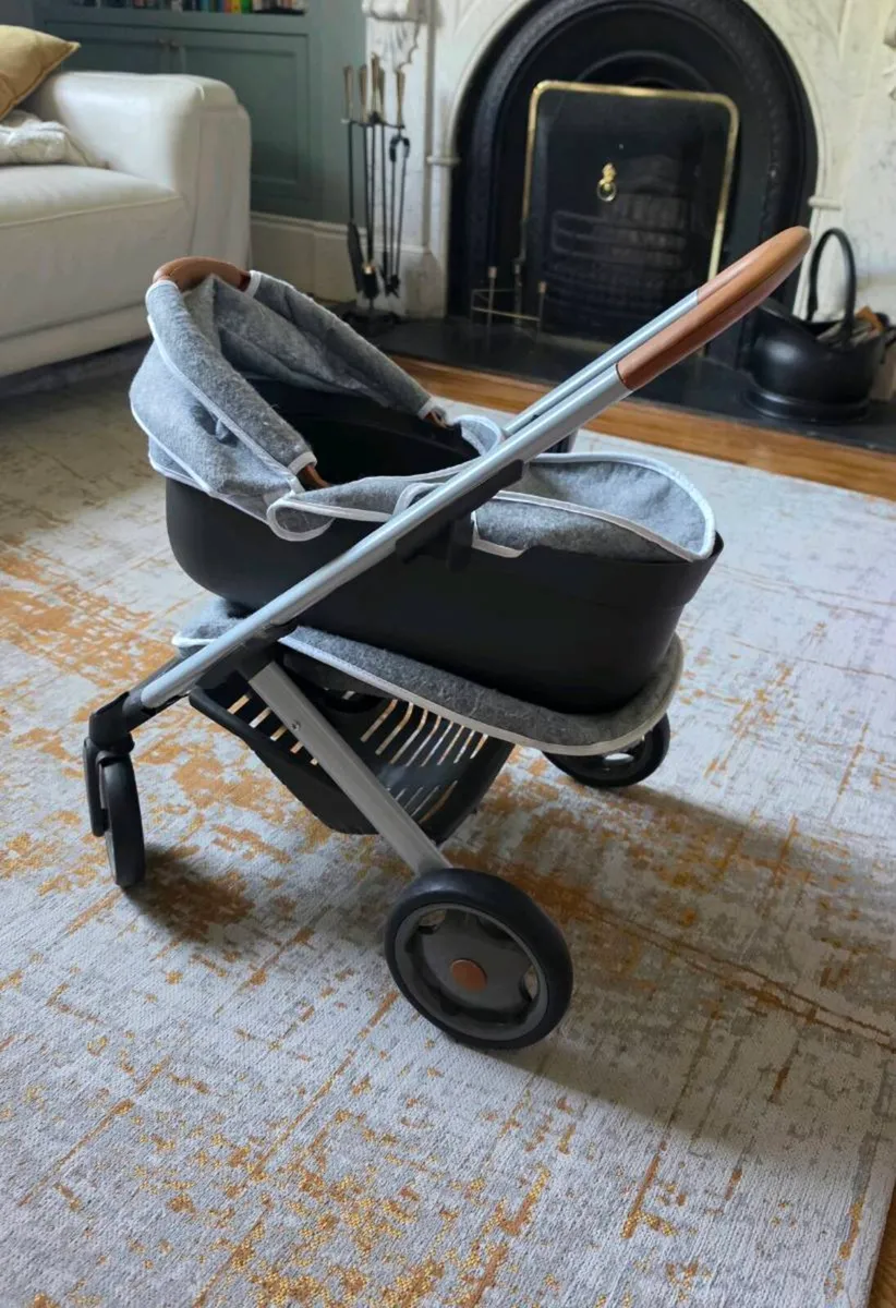 FREE Dolls pram - Image 1