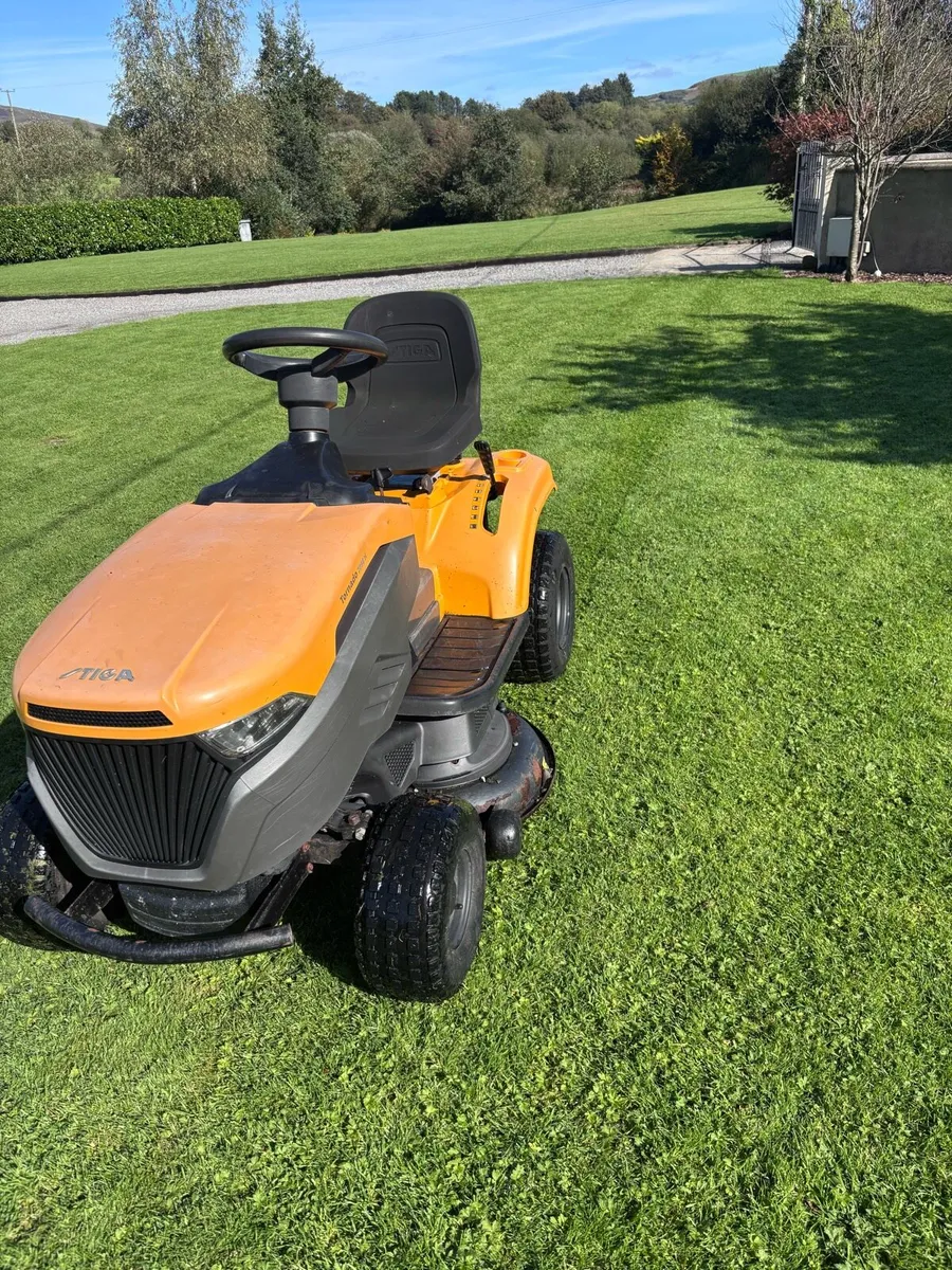 Ride On Lawnmower - Image 2