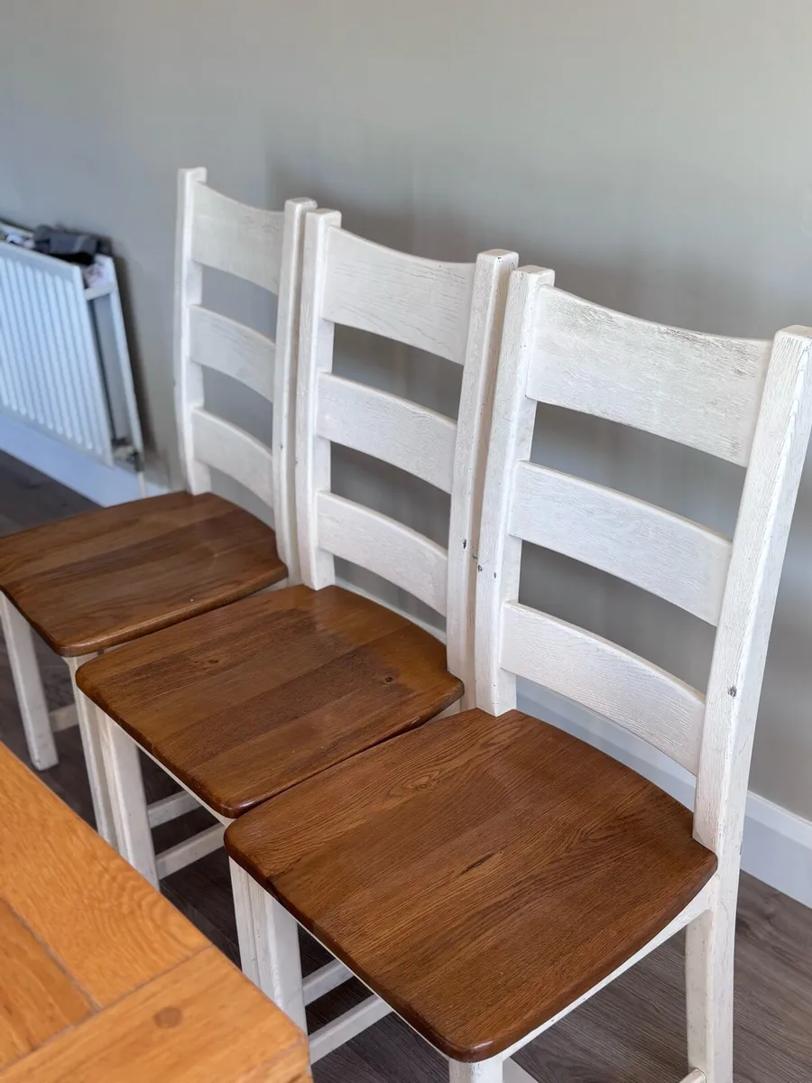 Table and Chairs - Image 3
