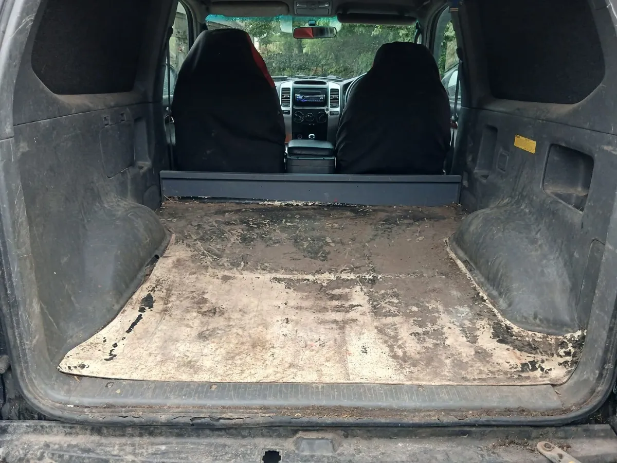Toyota Land Cruiser 2005 - Image 4
