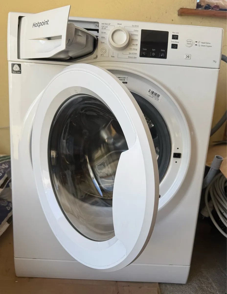 Hotpoint Washing Machine - Image 2