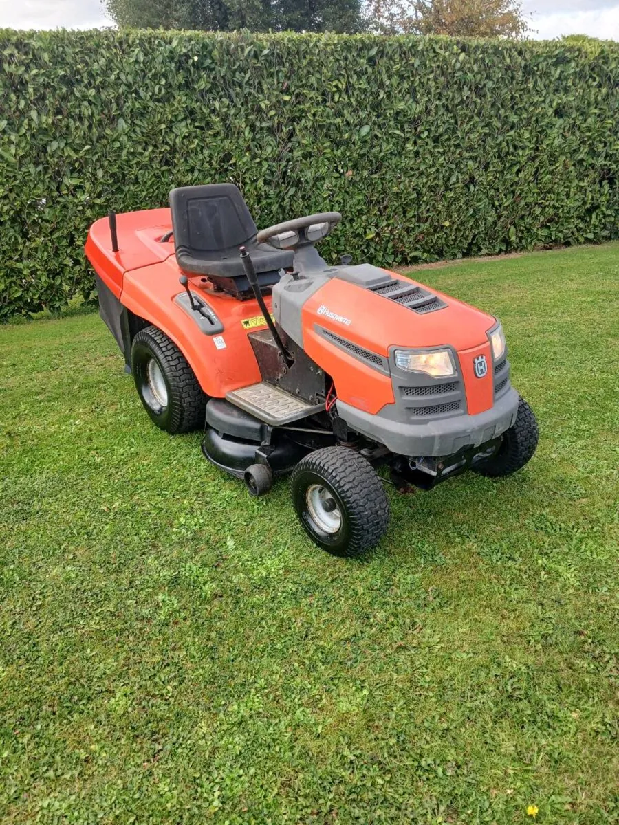 Husqvarna hydrostatic 38" deck - Image 3