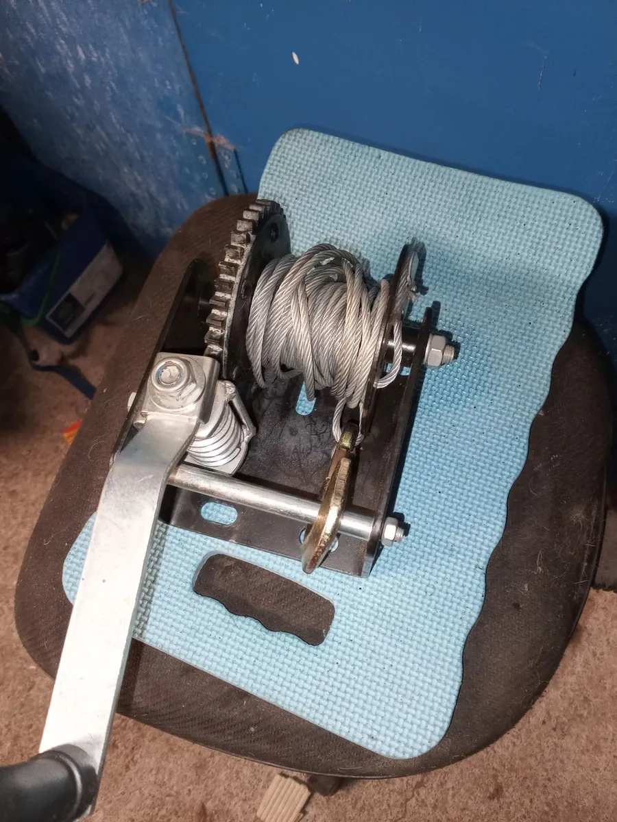 2000LBS Hand Winch - Image 3