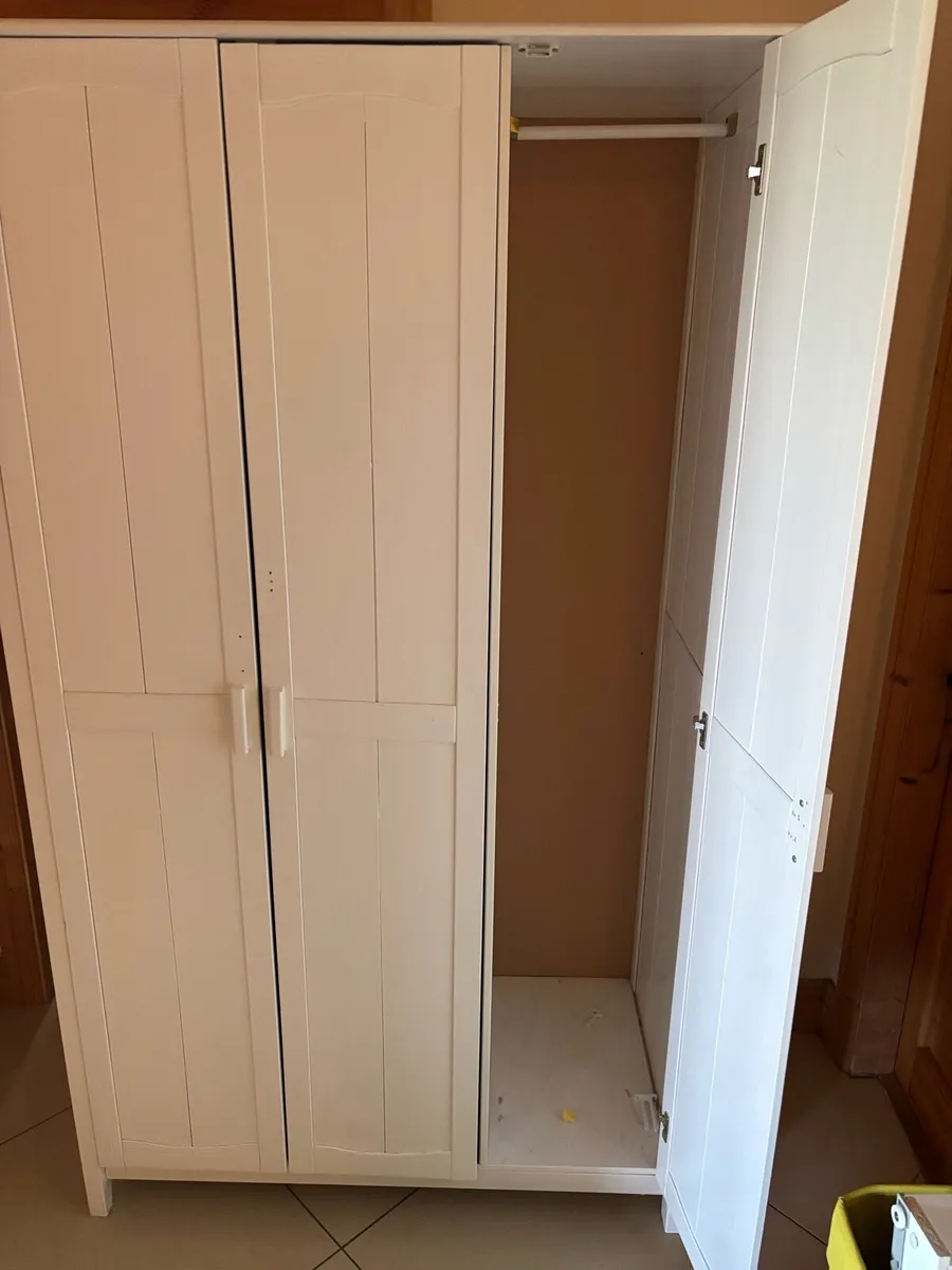 Kids wardrobe - Image 3