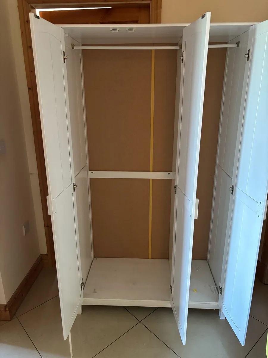 Kids wardrobe - Image 4