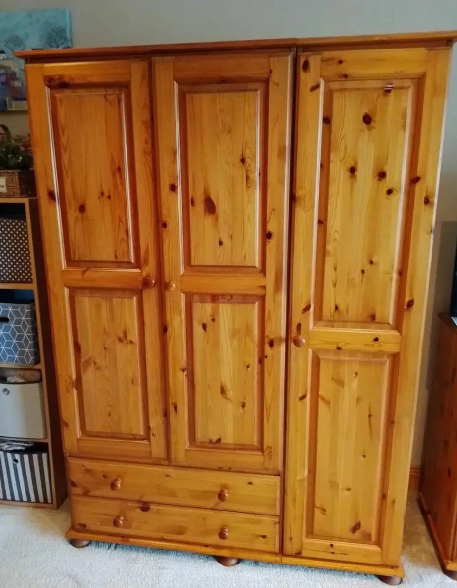 Wardrobe - Image 2