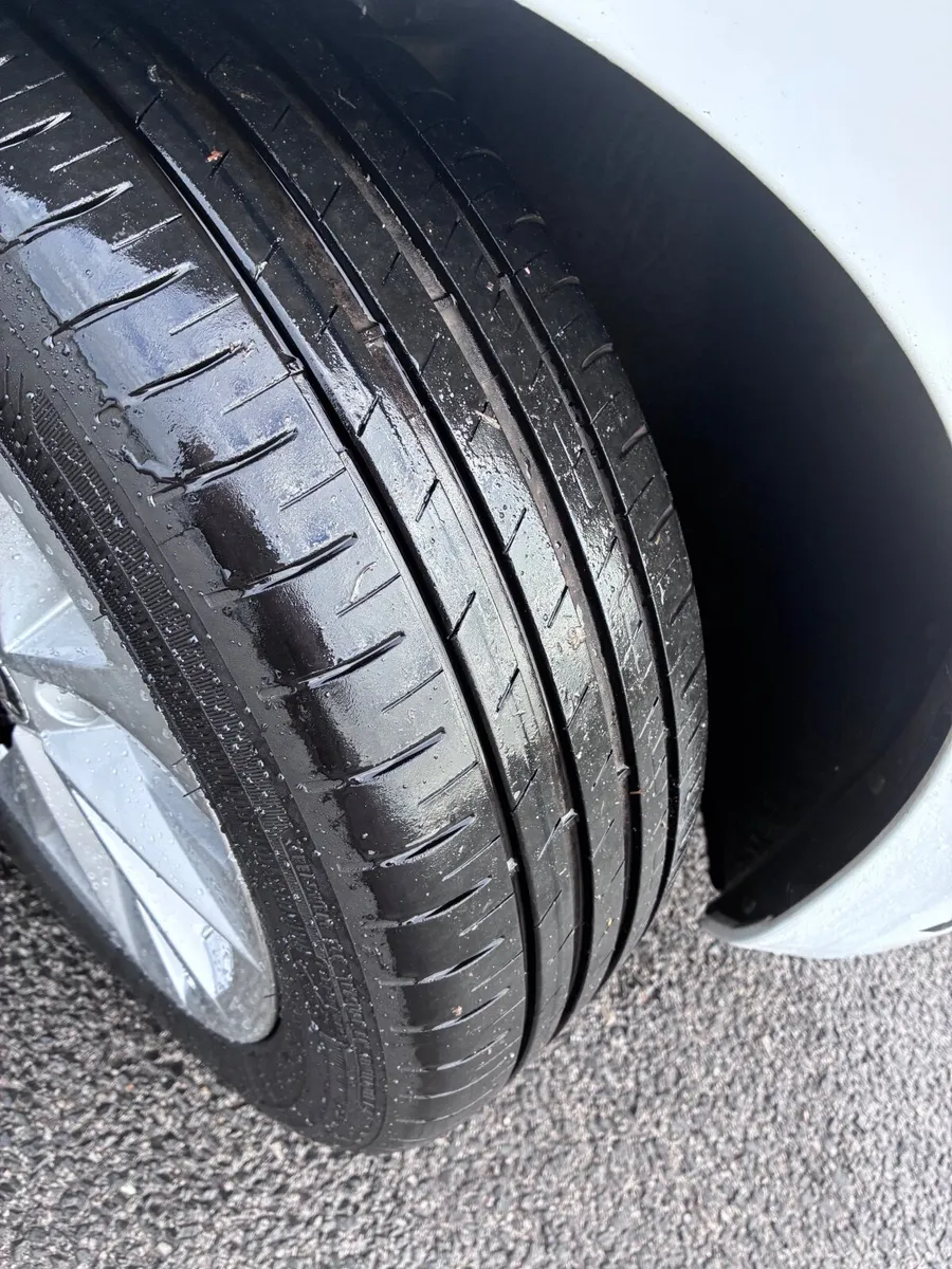 Original 17” Škoda Alloy Wheels & Tyres - Image 3