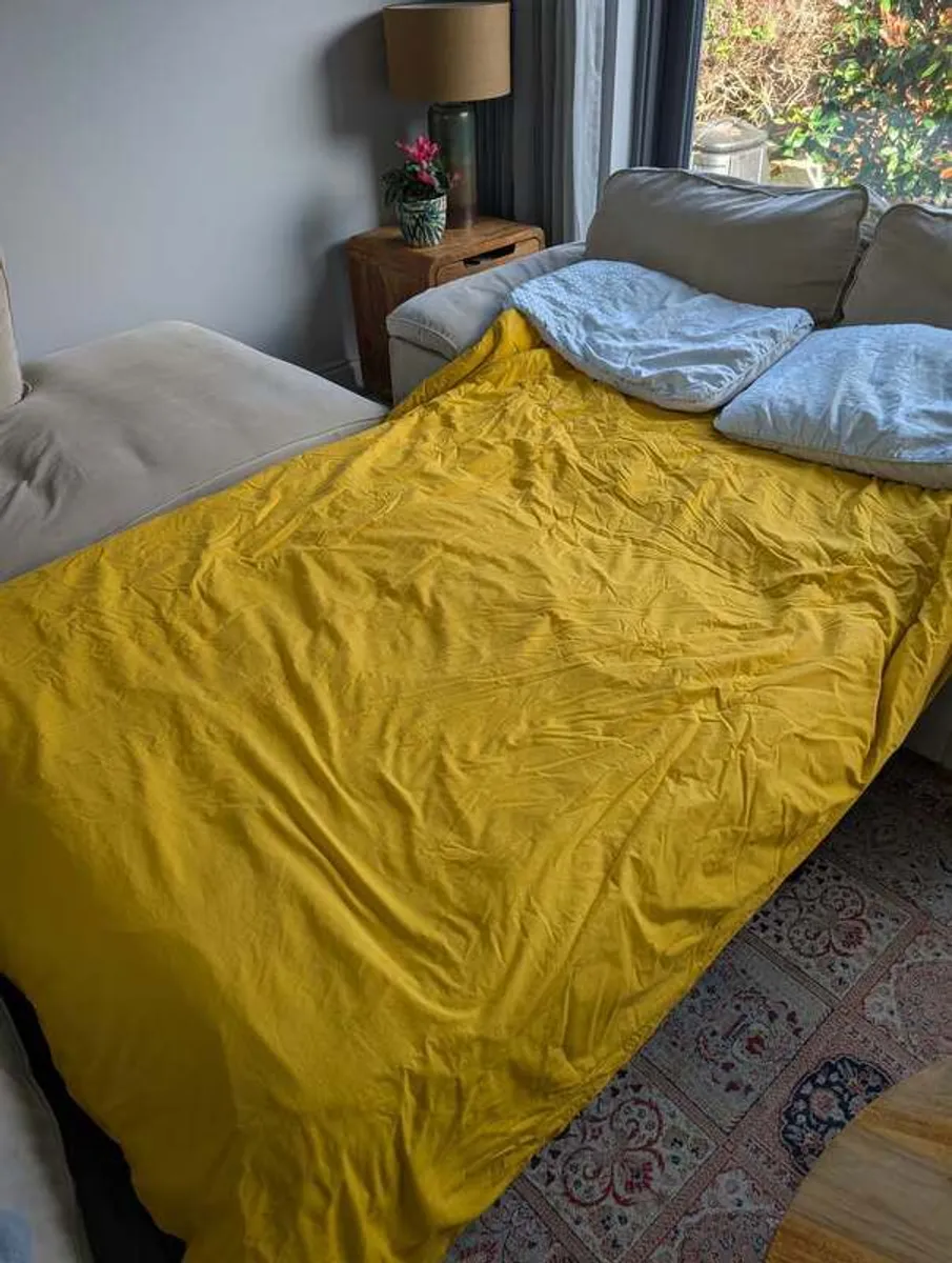 L Shaped Couch and sofa bed - Image 3