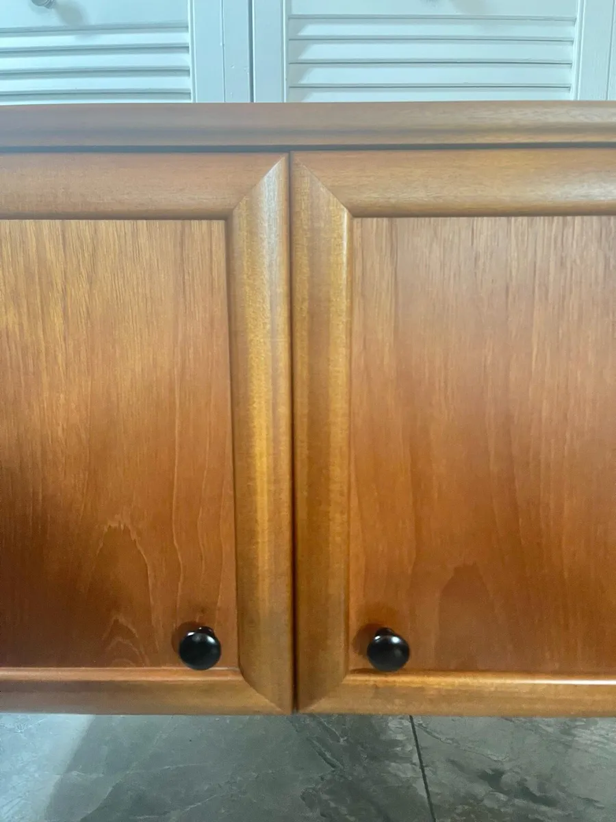 Mid century media chest - Image 4
