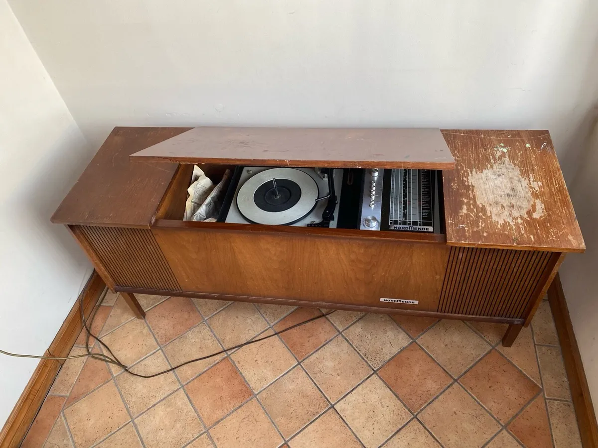 Vintage Nordmende Radiogram record player - Image 3