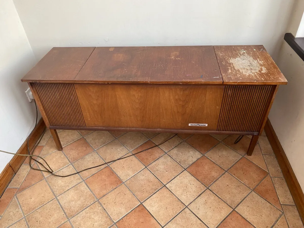 Vintage Nordmende Radiogram record player - Image 1