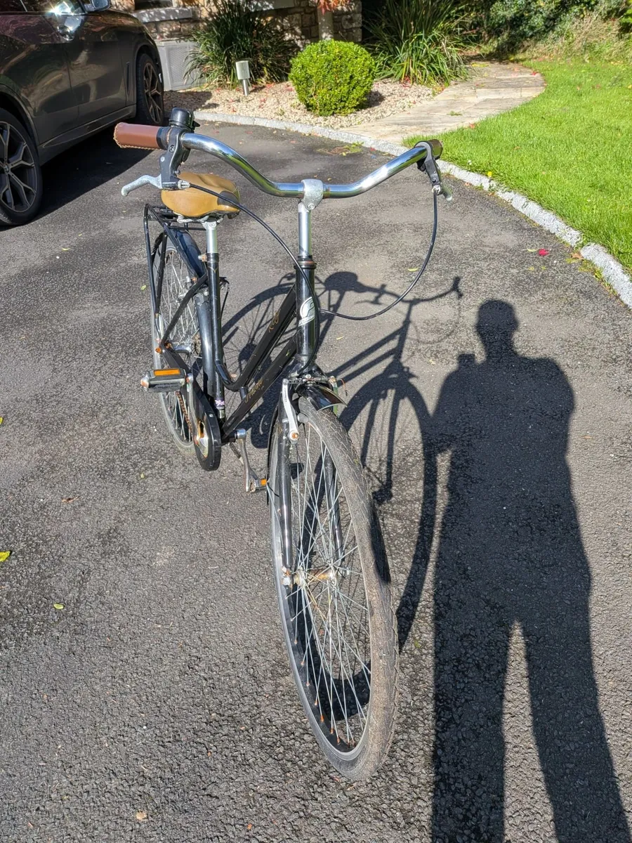 Ladys retro bicycle - Image 1