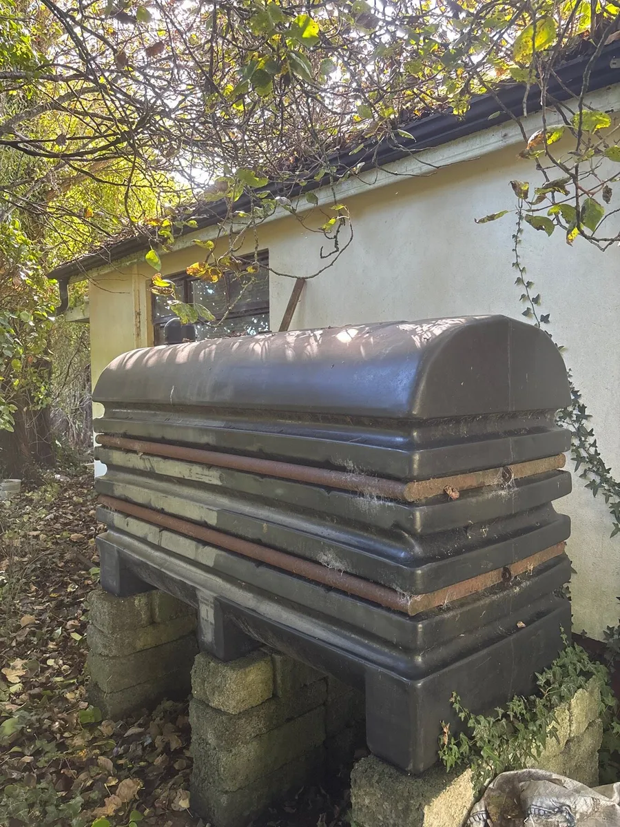 1200 litre tank with 400 litres kero - Image 1