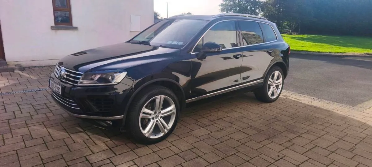 182 VW Touareg V6 Crewcab - Image 1