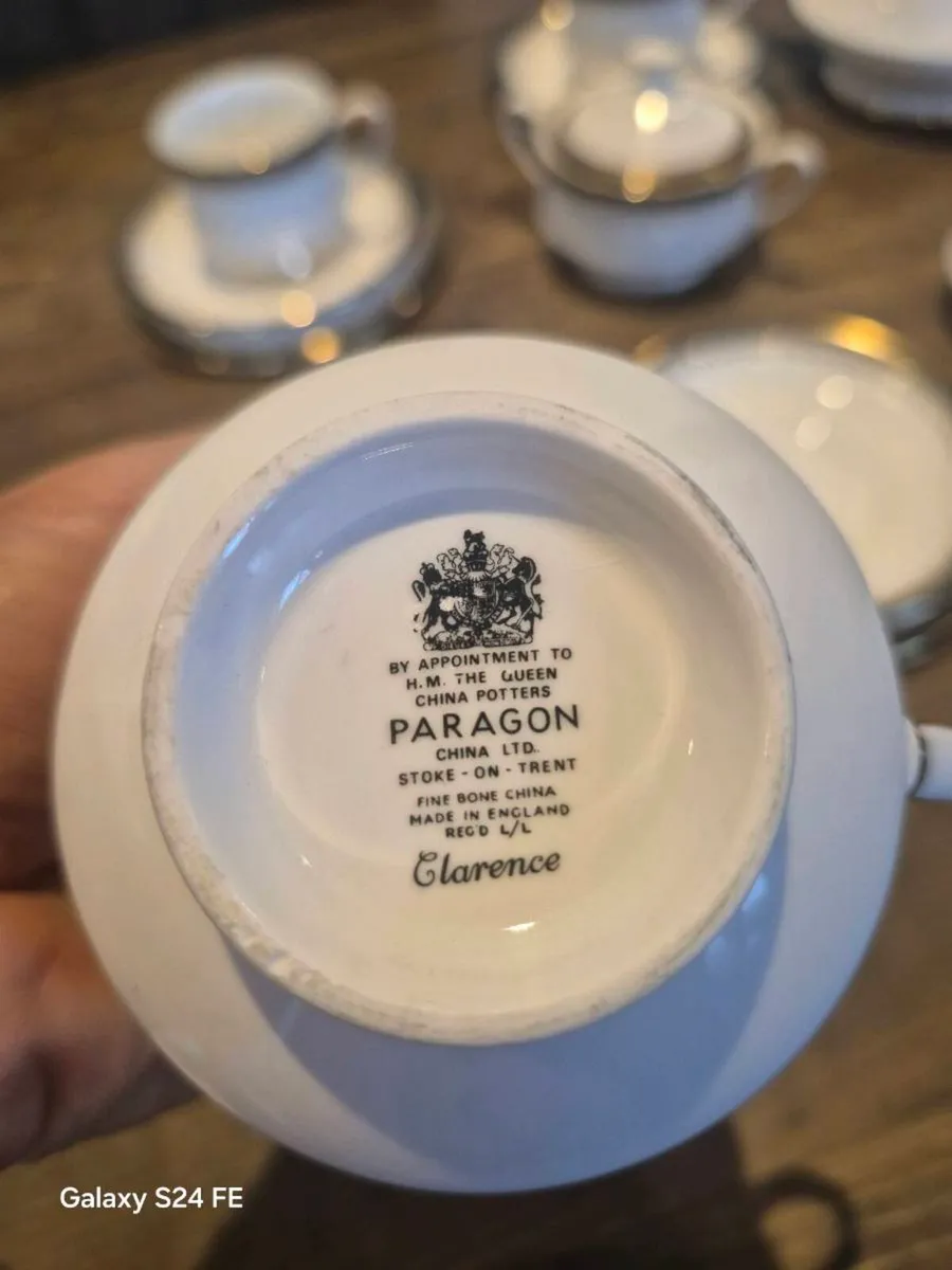 VINTAGE/ROYAL ALBERT "CLARENCE" CHINA TEA SET - Image 4