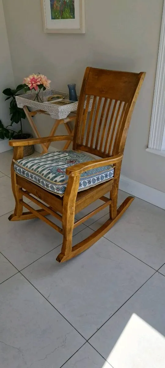 Rocking chair - Image 2
