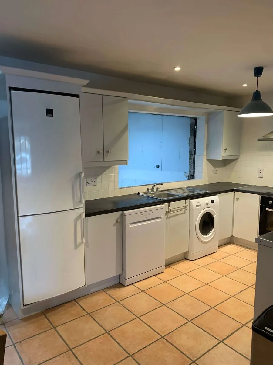 Painted Kitchen Units & Worktops - Image 4