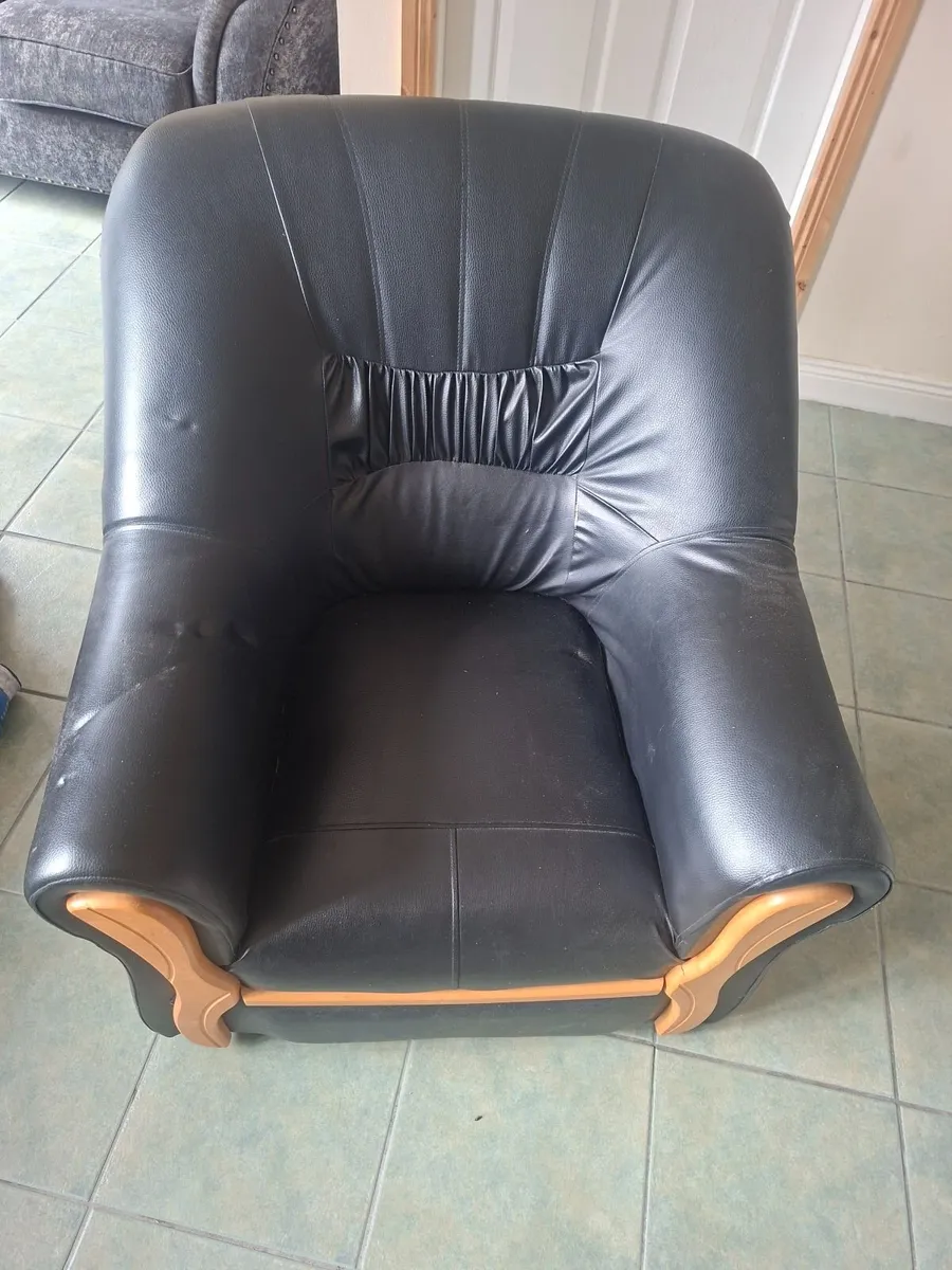 Armchair - Image 2