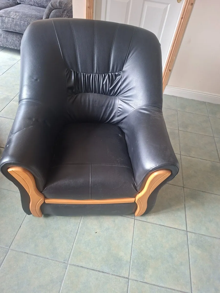 Armchair - Image 1