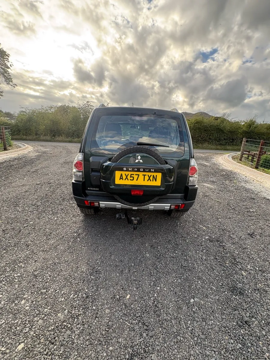 Mitsubishi Shogun Jeep - Image 4