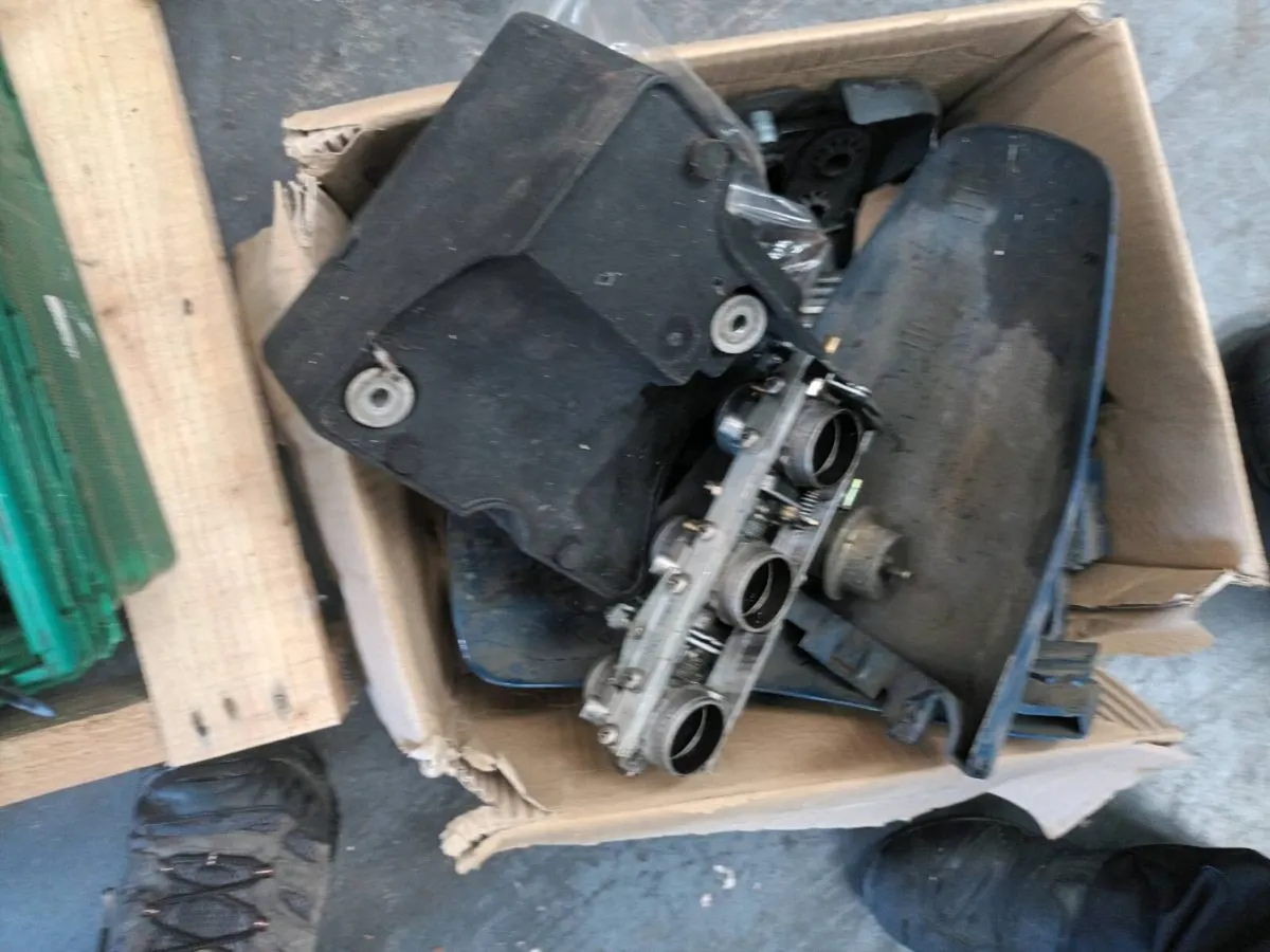 BMW K75 Parts. €150 the whole pallet! No postage - Image 4