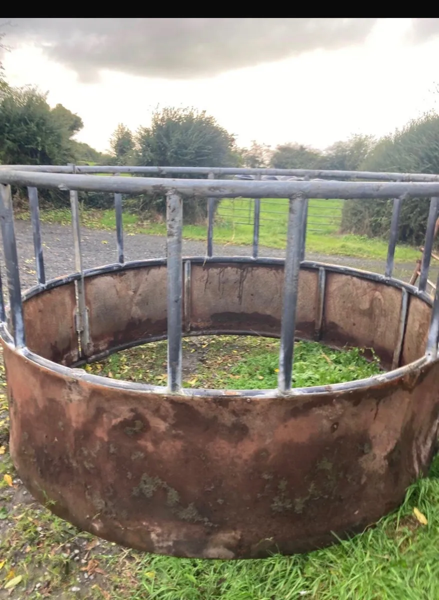 farming equipment - Image 1