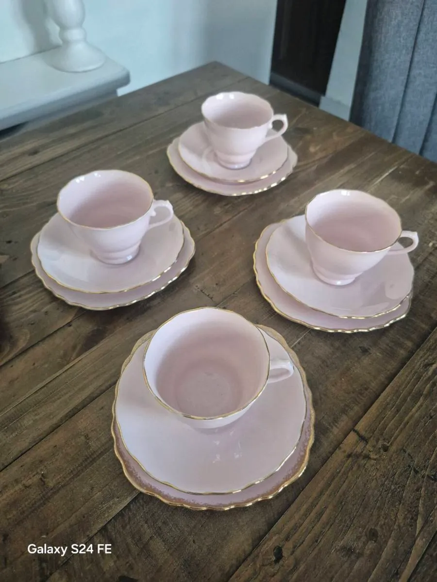 Vitage Pink Vogue Bone China Tea Set - Image 1