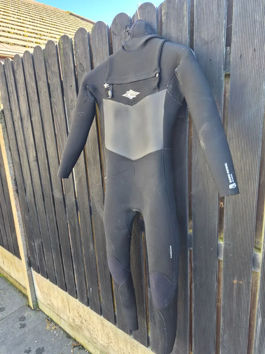 Kids Hooded winter wetsuit - Image 1