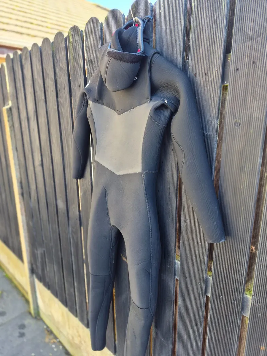 Kids Hooded winter wetsuit - Image 2