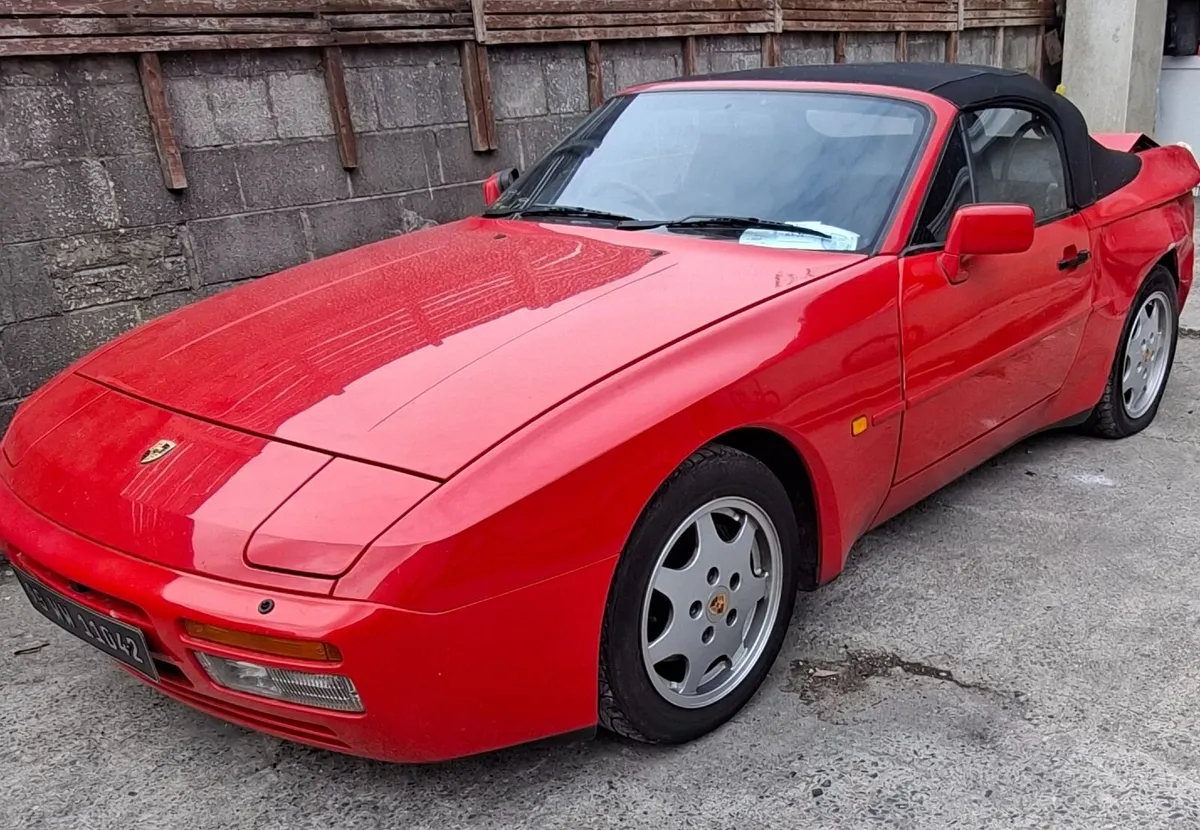 1990 porsche 944s2 - Image 2