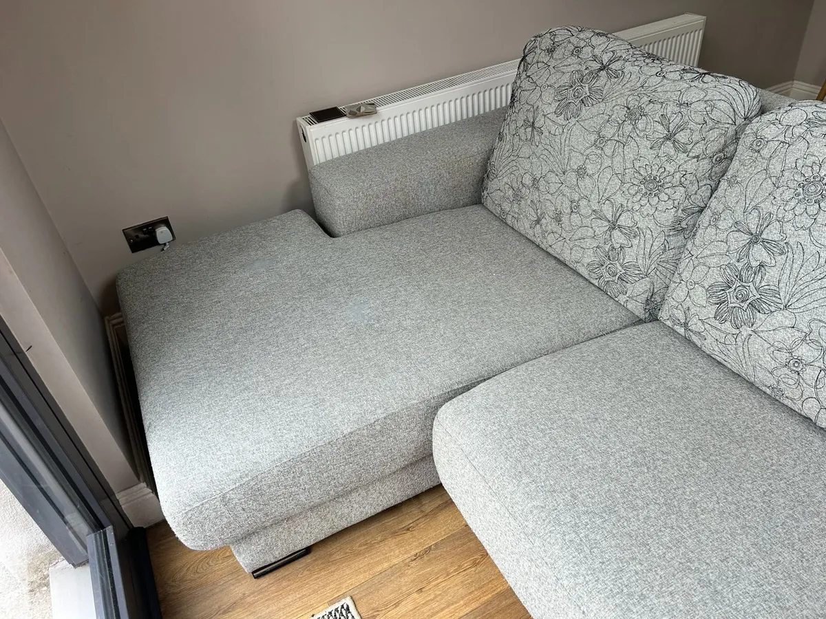 Couch - Image 2