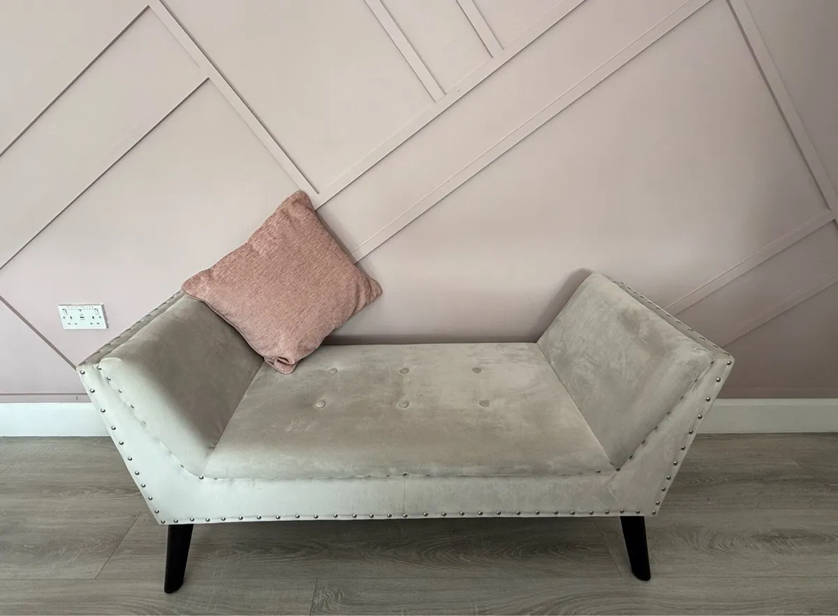 Hall or bedroom Bench seat