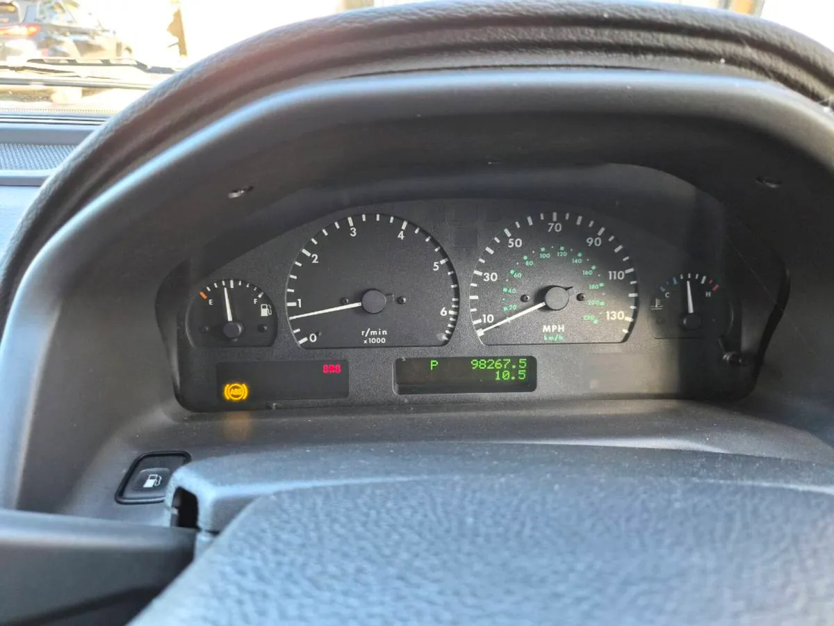 P38 Range Rover HSE - Image 3
