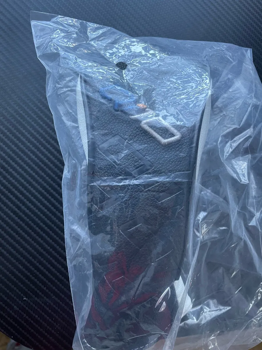 New Taylor made Qi10 Hybrid cover - Image 1