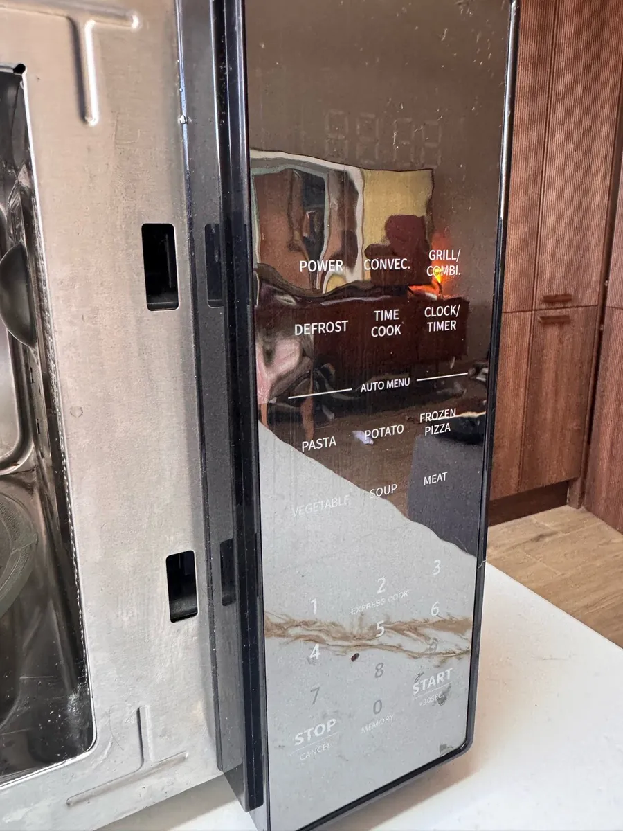 Kenwood Microwave - Image 3
