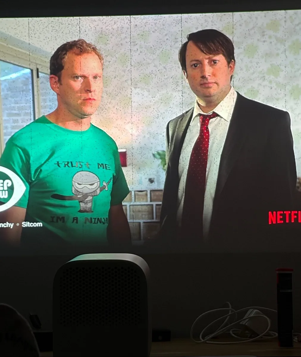 Mi Smart Projector 2 – Spots/Lines – Repairable - Image 4