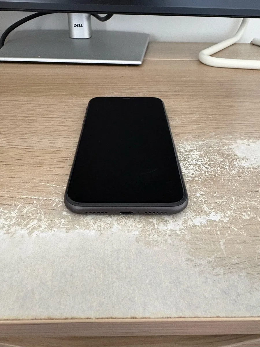 Unlocked iPhone 11 (128gb) - Image 2