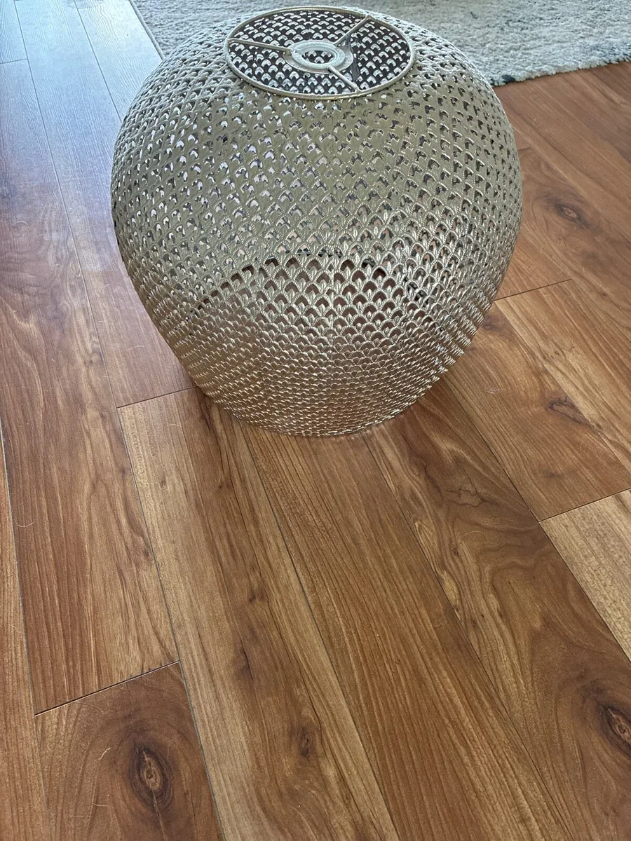 Light shade - Image 1