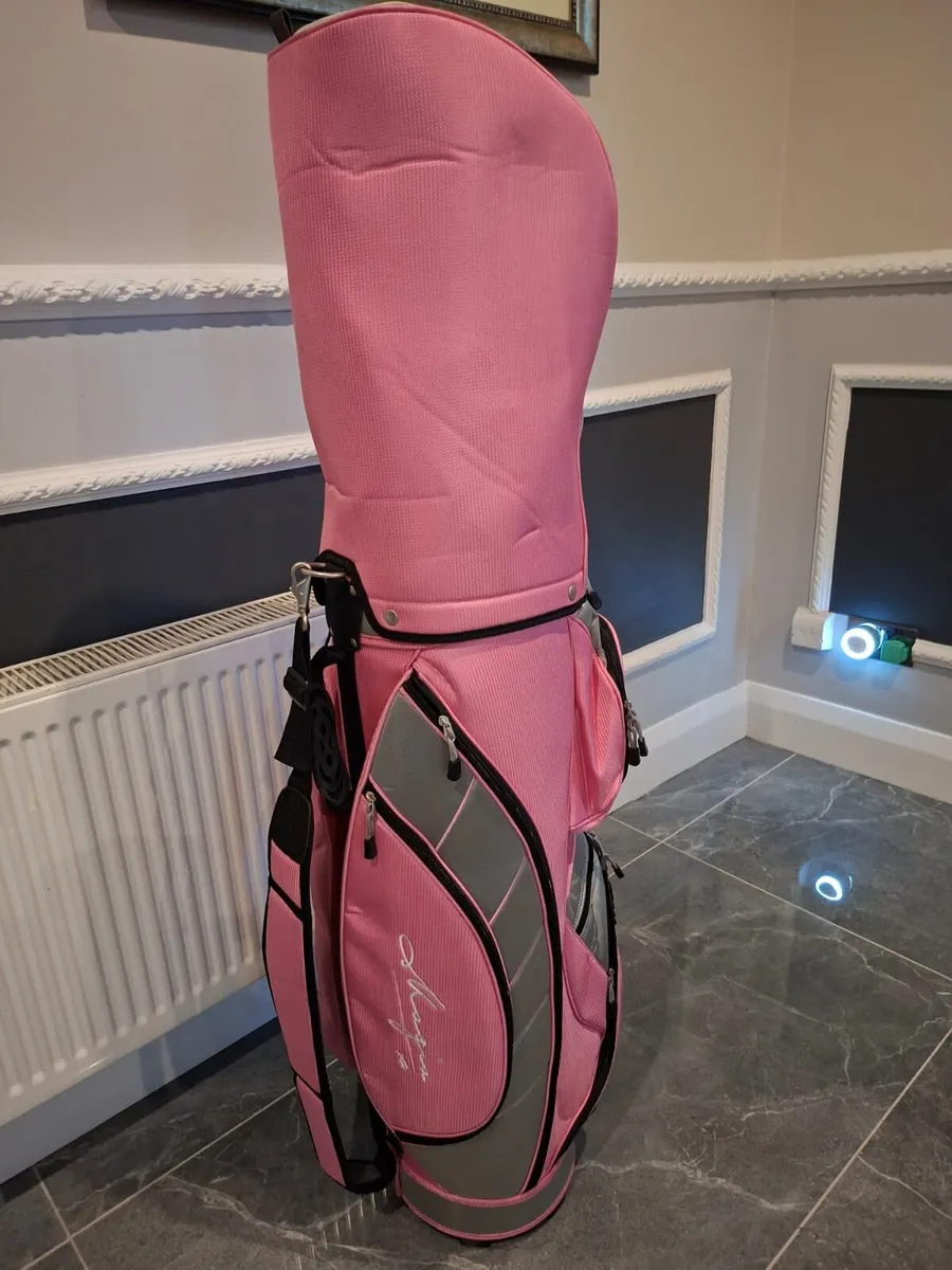 Ladies Golf Club Set with Bag - Image 1