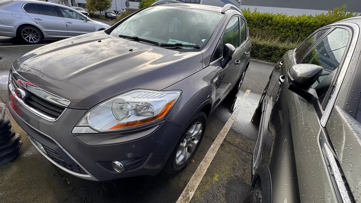 Ford Kuga 2013 4x4 automatic - Image 4