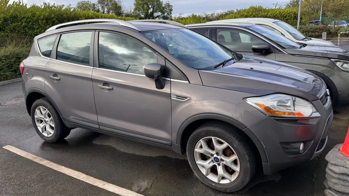 Ford Kuga 2013 4x4 automatic - Image 1