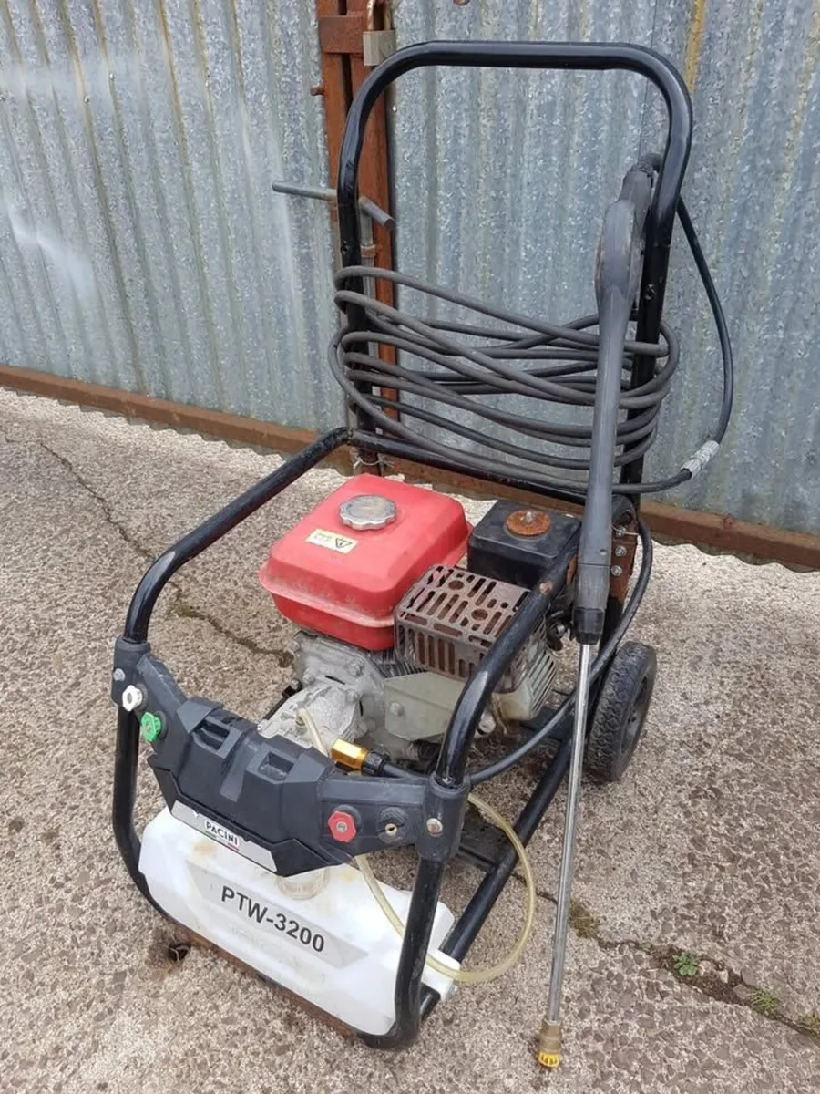 PACINI 7HP PETROL POWER WASHER - FOR SALE - Image 1