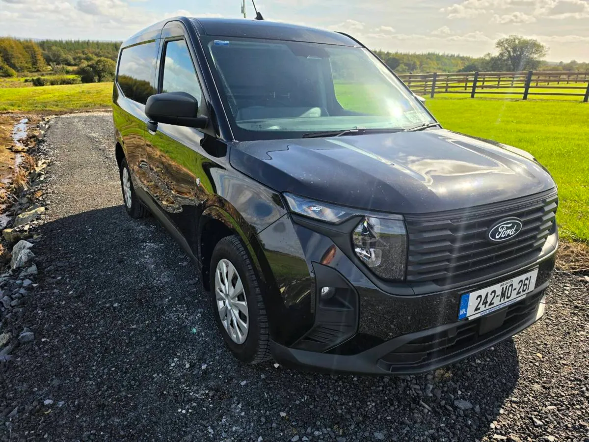 242 Ford transit courier - Image 3